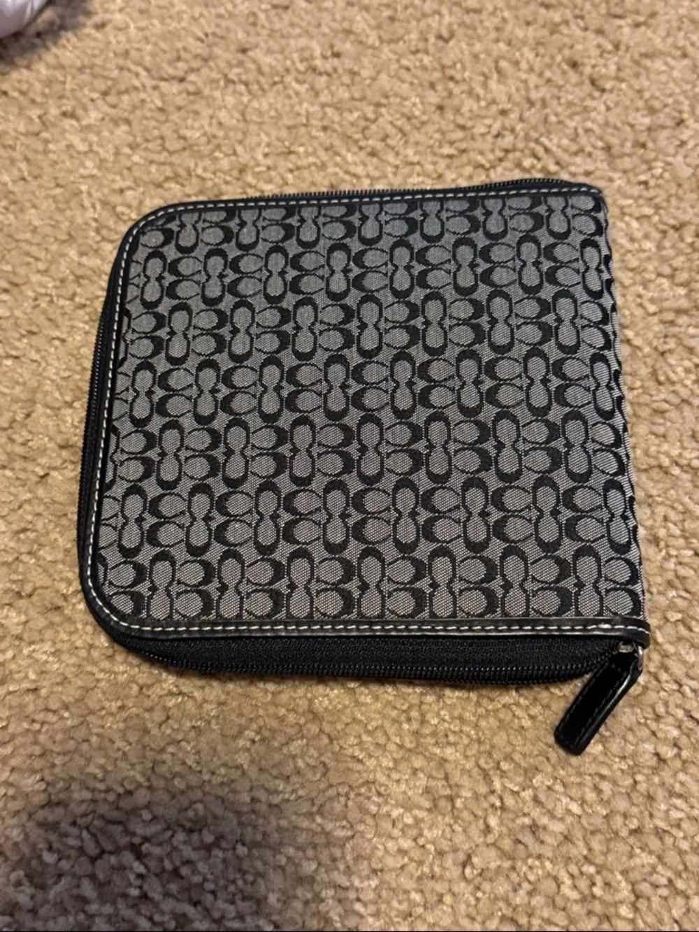 Coach CD case - Picture 3 of 3